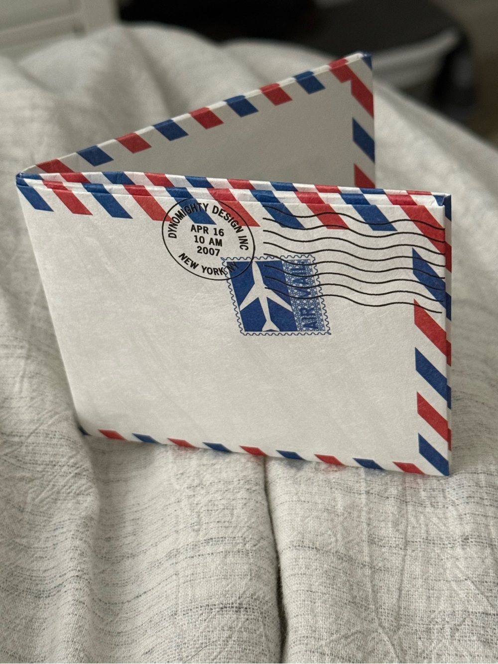 Airmail Mighty Wallet- Tyvek. Thin Red & Blue